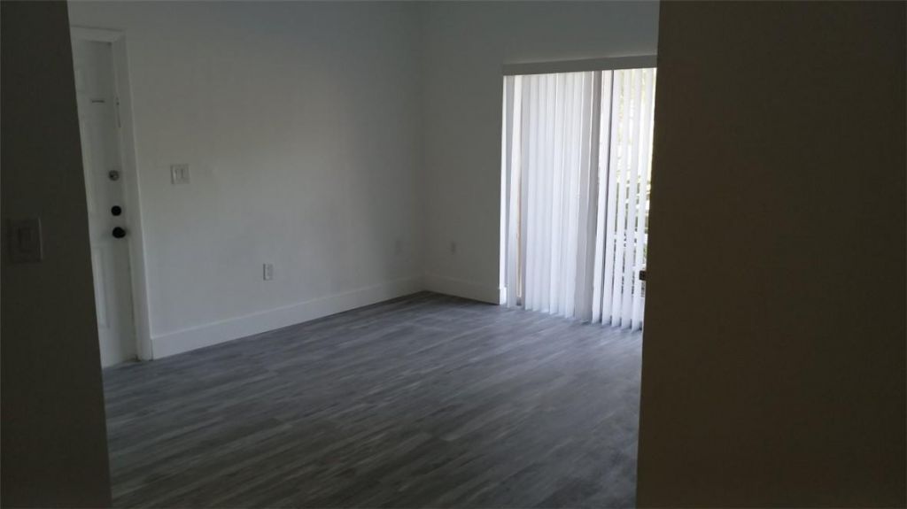 1791 NW 96th Terrace, Unit 4E, Pembroke Pines, FL 33024 Photo