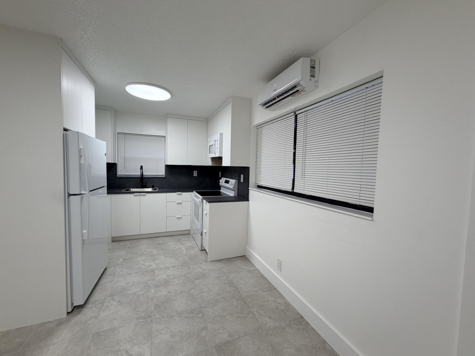 220 NW 12th Court, Unit # 3, Pompano Beach, FL 33060 Photo