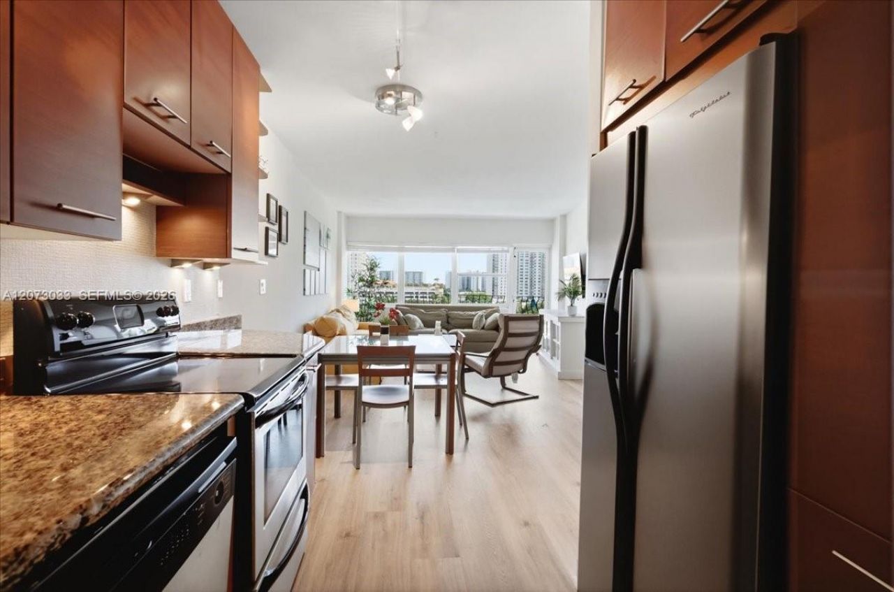 3250 NE 28th St , Unit 806, Fort Lauderdale, FL 33308 Photo