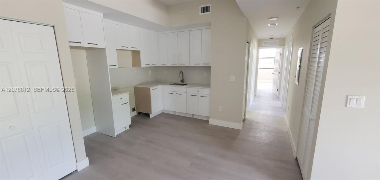 17020 SW 104th Ave, Unit 204, Miami, FL 33157 Photo