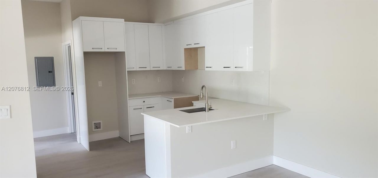 17020 SW 104th Ave, Unit 204, Miami, FL 33157 Photo