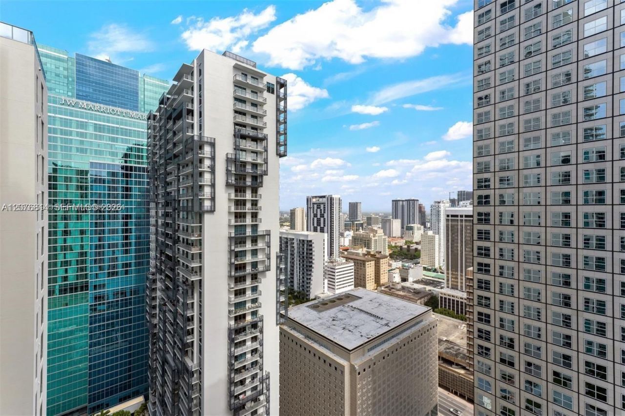 300 S Biscayne Blvd, Unit T-3407, Miami, FL 33131 Main Photo