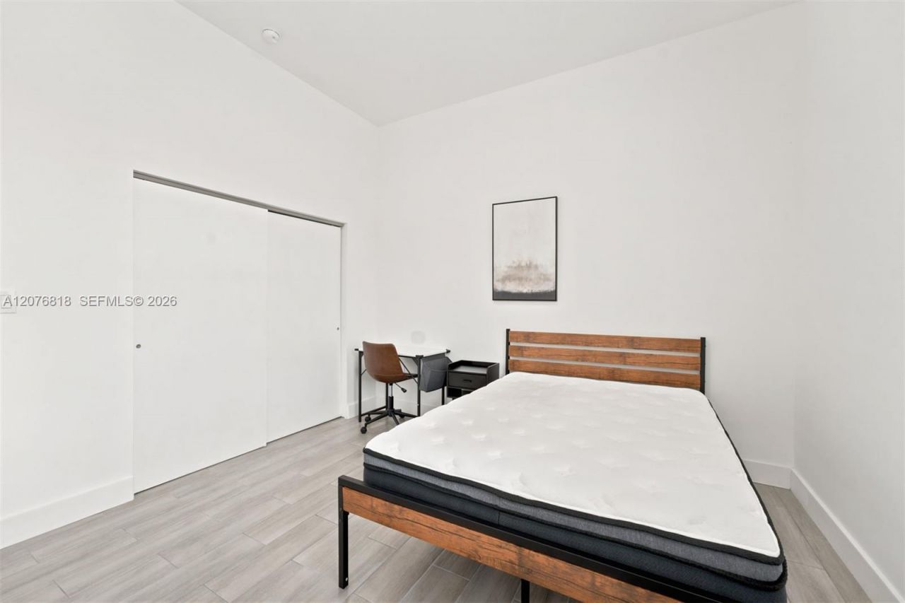 1544 NW 59th St, Unit B, Miami, FL 33142 Photo