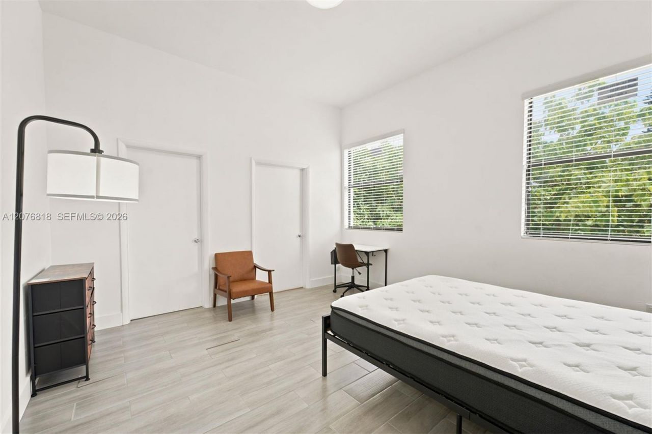 1544 NW 59th St, Unit B, Miami, FL 33142 Photo