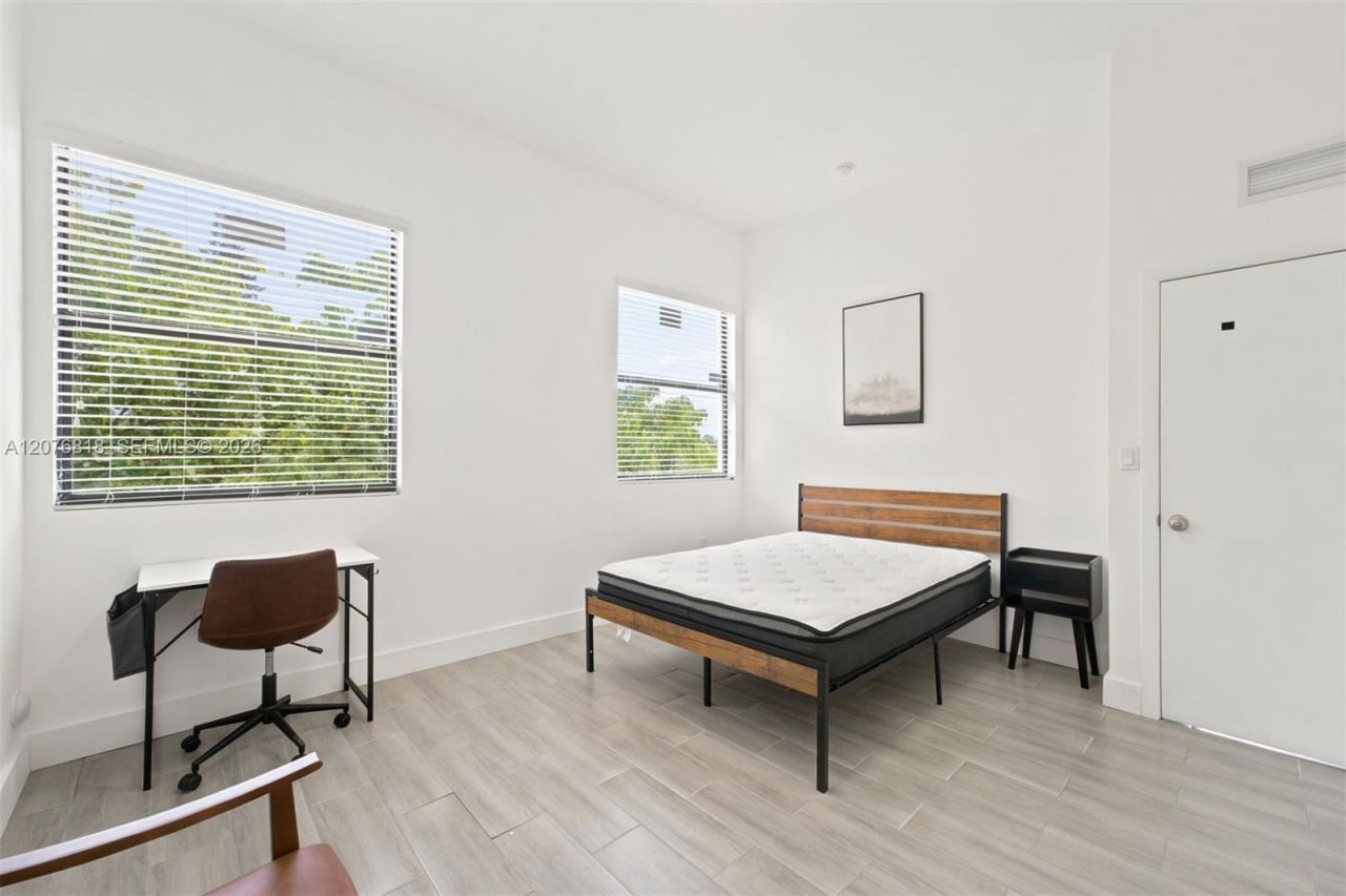 1544 NW 59th St, Unit B, Miami, FL 33142 Photo