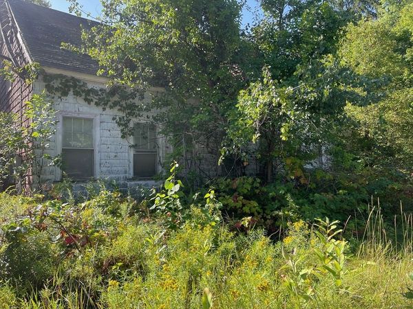 16 Liberty St, Templeton, MA 01331
