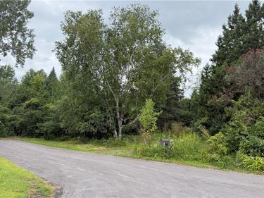 400 Glengrove Road, Youngstown, NY 14174