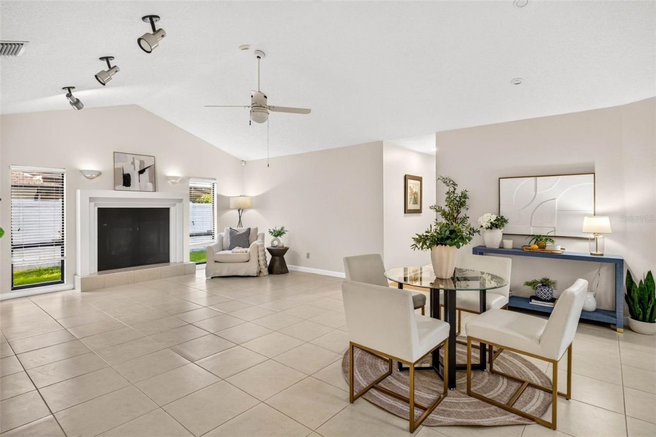 10918 Gillette Avenue, Tampa, FL 33617 Photo