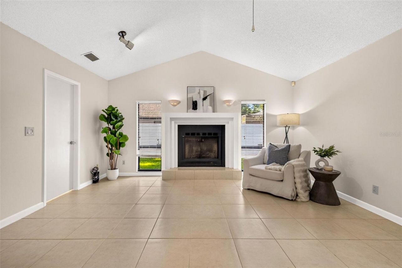 10918 Gillette Avenue, Tampa, FL 33617 Photo