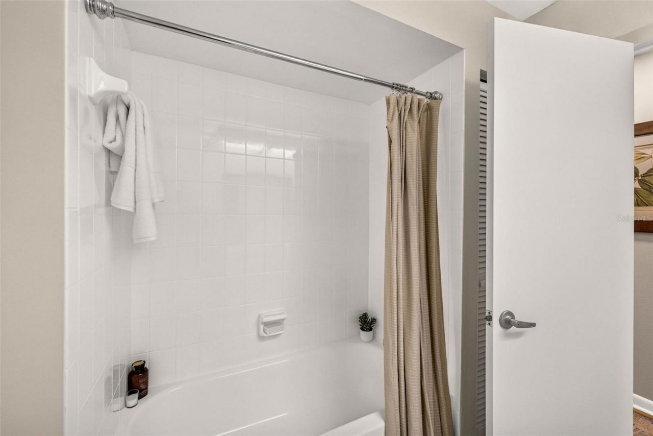 10918 Gillette Avenue, Tampa, FL 33617 Photo