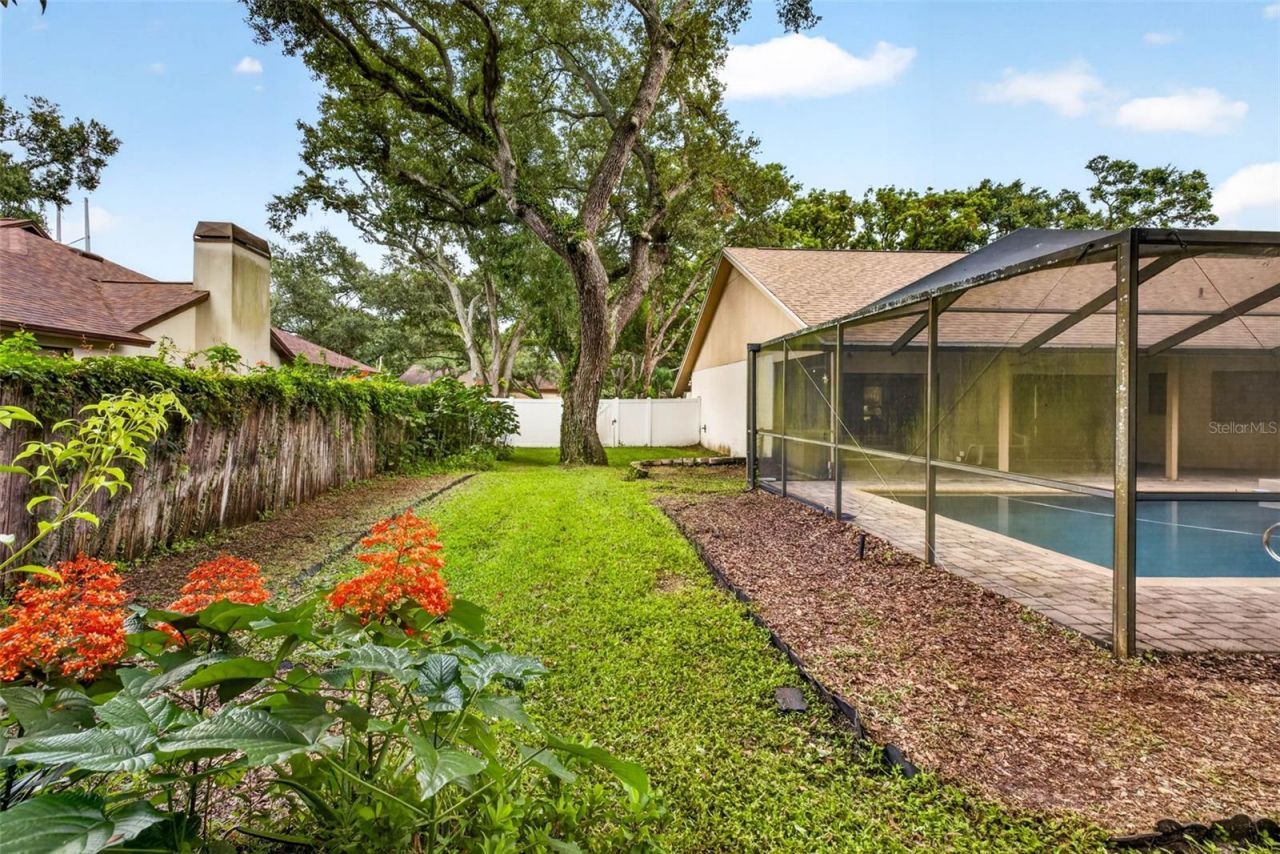 10918 Gillette Avenue, Tampa, FL 33617 Photo