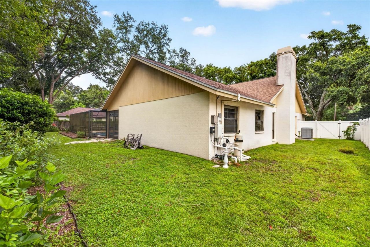 10918 Gillette Avenue, Tampa, FL 33617 Photo
