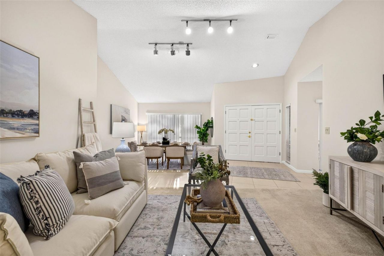 10918 Gillette Avenue, Tampa, FL 33617 Photo