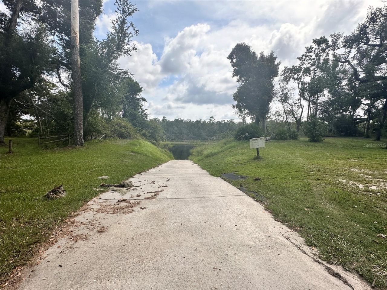 Nw West South Drive , Mayo, FL 32066 Photo