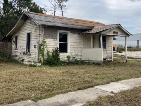 557 SNIVELY AVENUE , ELOISE, FL 33880