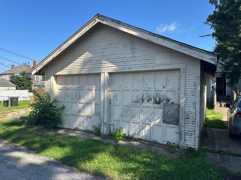 145 E Morrill Avenue, Columbus, OH 43207 Photo 3