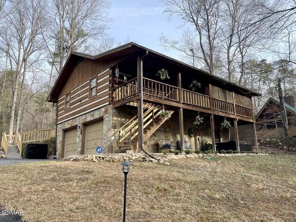1529 Hidden Circle , Sevierville, TN 37876
