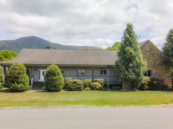 3938 Katy Hollar Road, Sevierville, TN 37862