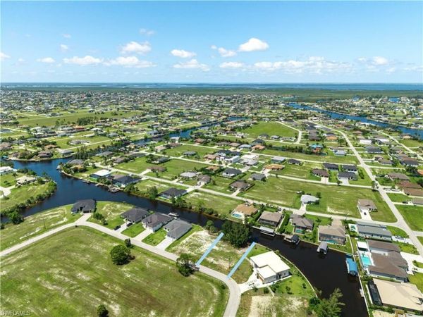 2022 NW 32nd PL , CAPE CORAL, FL 33993