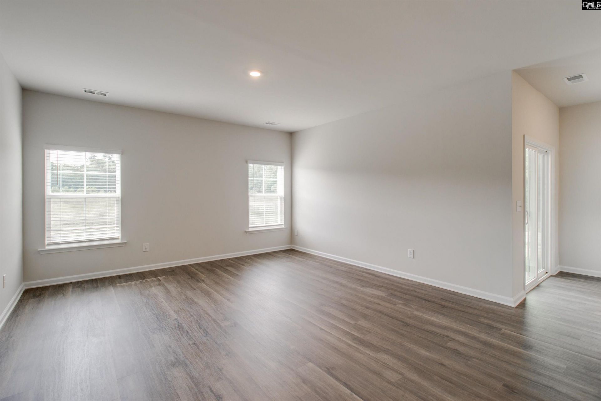 539 Cromer Road Photo 6