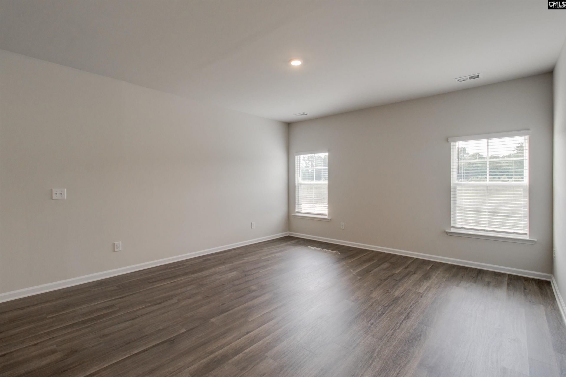 539 Cromer Road Photo 7