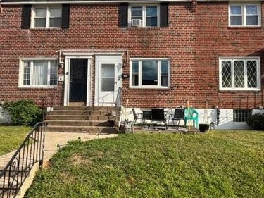 1096 N ACADEMY AVENUE, GLENOLDEN, PA 19036