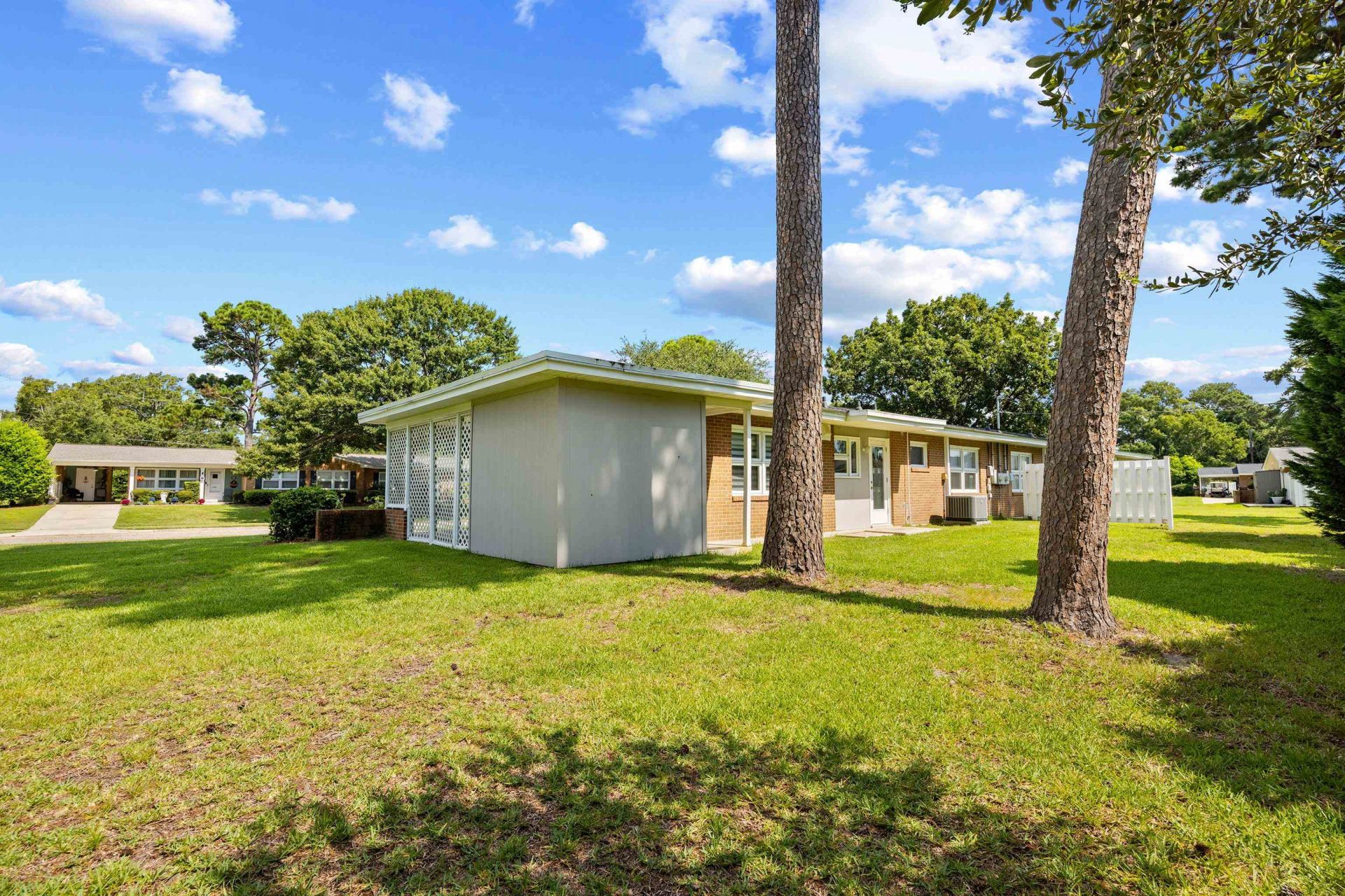 550 Quince Ave. Photo 32