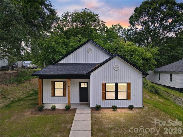 2041 S Pine Drive , Gastonia, NC 28054