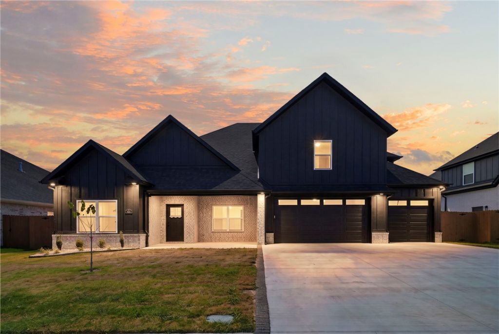 321 Morgan Street, Centerton, AR 72719 Main Photo