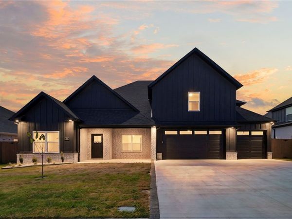 321 Morgan Street , Centerton, AR 72719