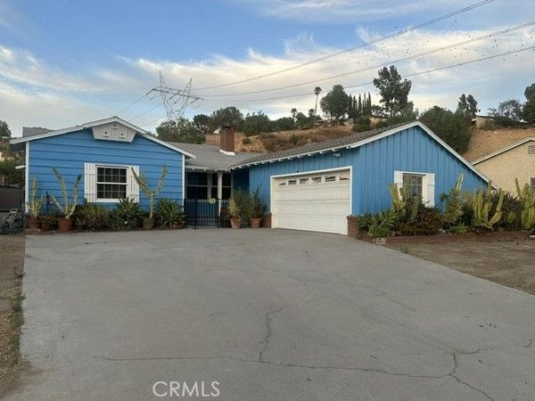 10108 Stonehurst, Shadow Hills, CA 91352