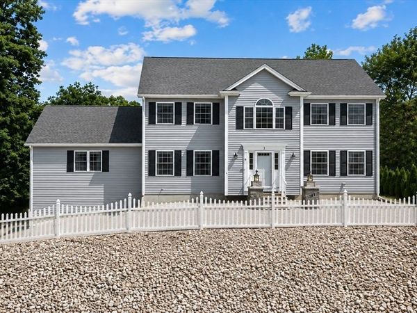 3 Moore Dr, Millbury, MA 01527