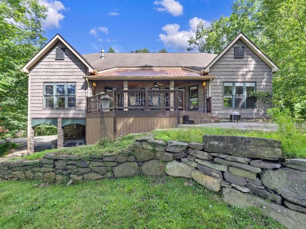 105 Robert Way, Daniels, WV 25832