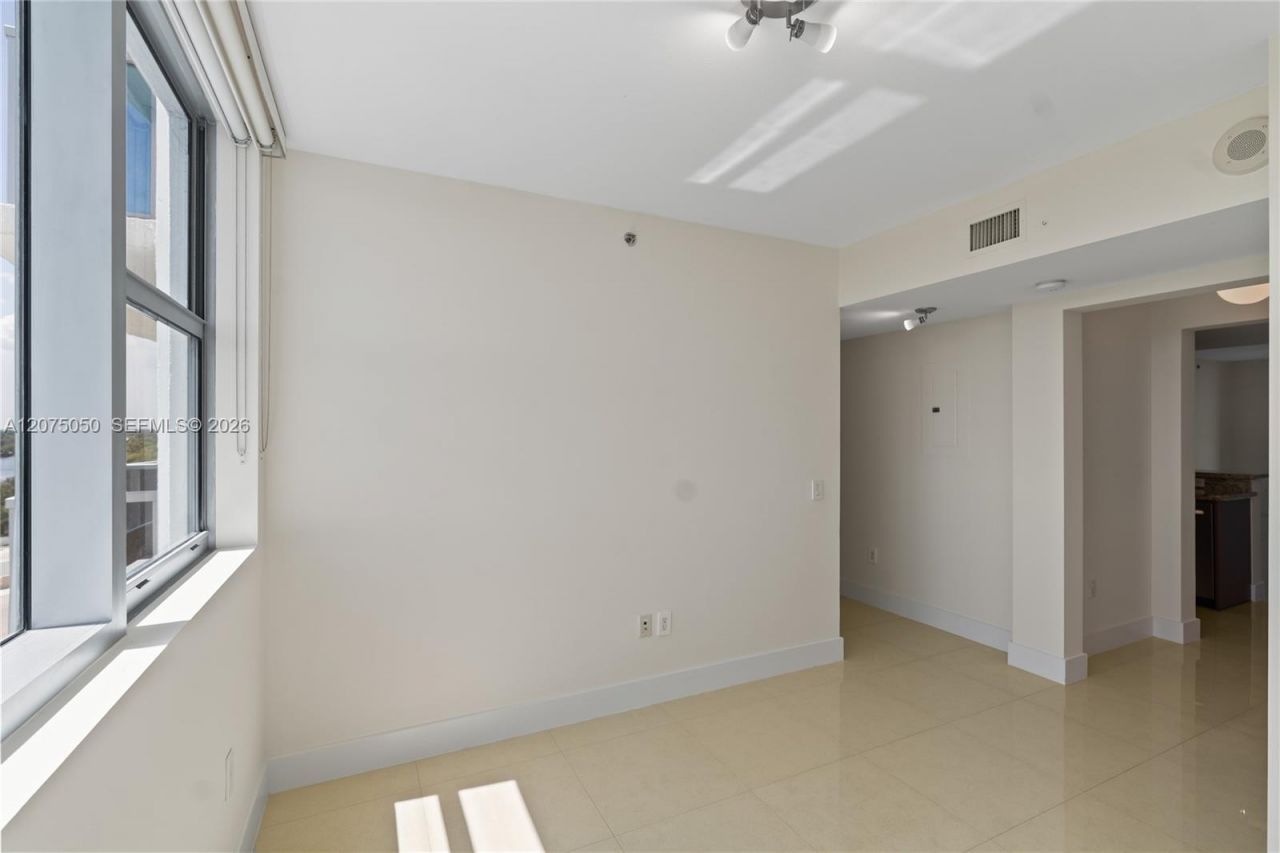 2641 N Flamingo Rd , Unit 905N, Sunrise, FL 33323 Photo