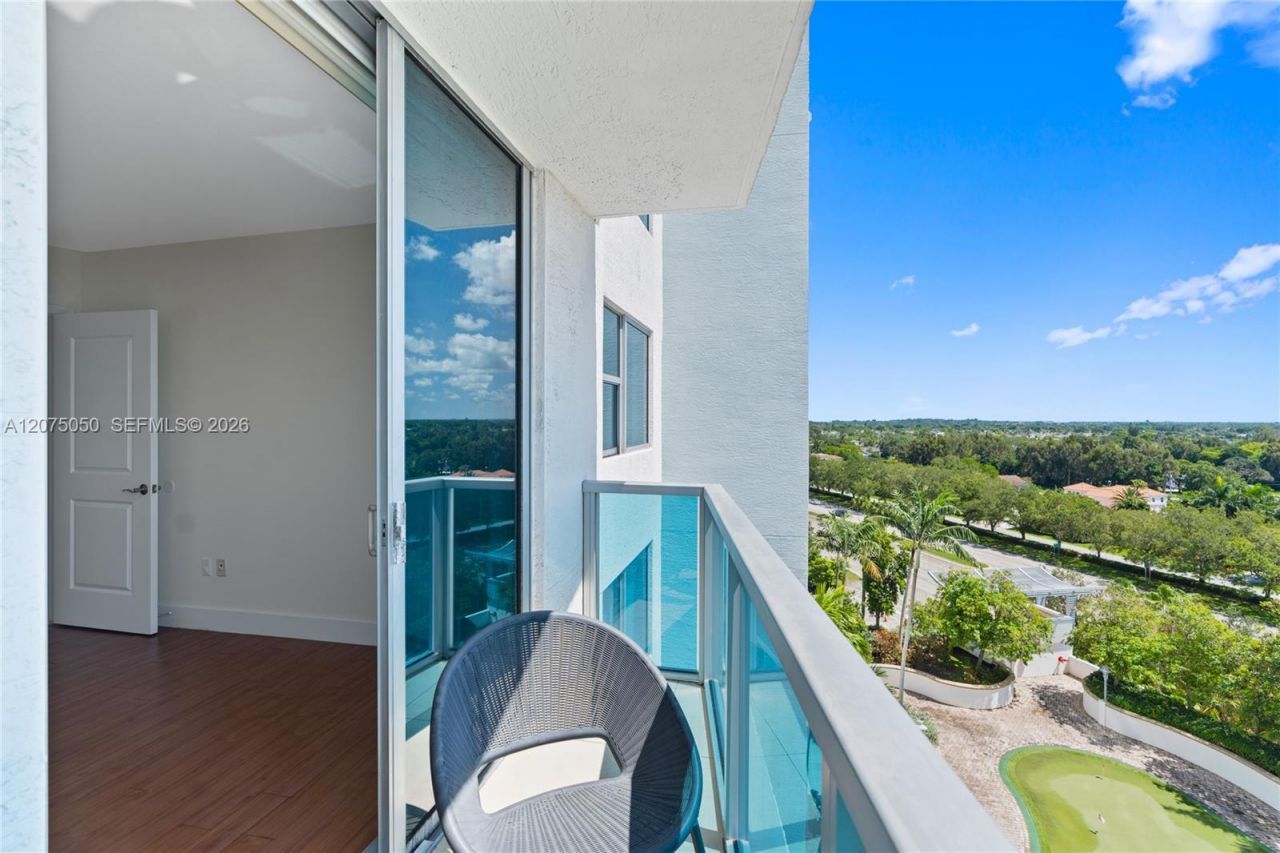 2641 N Flamingo Rd , Unit 905N, Sunrise, FL 33323 Photo