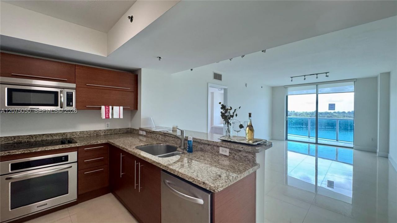 2641 N Flamingo Rd , Unit 905N, Sunrise, FL 33323 Photo