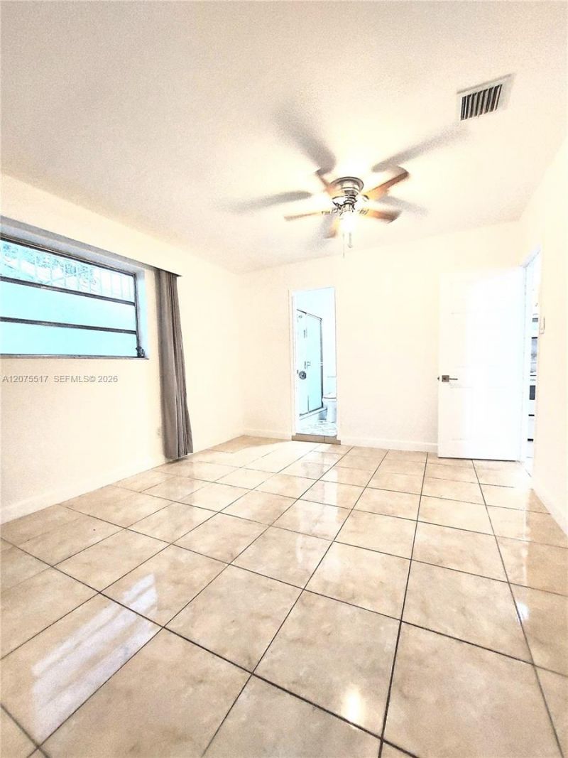 3941 E 9th Ln , Hialeah, FL 33013 Photo