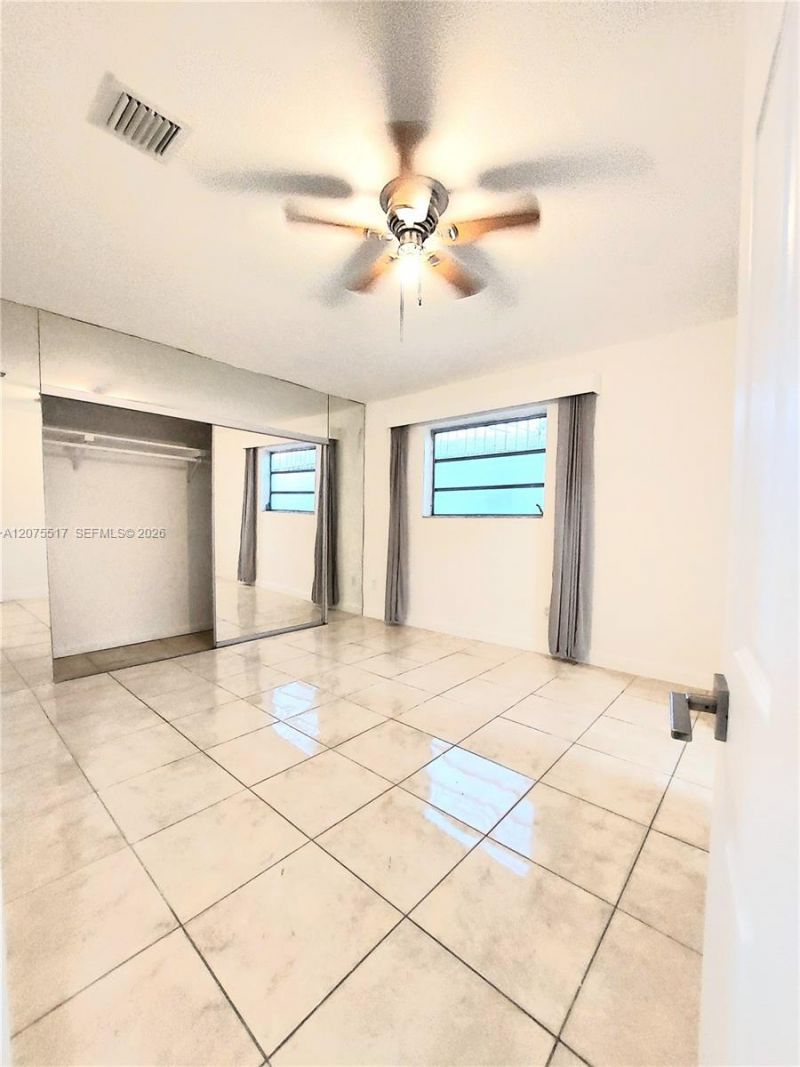 3941 E 9th Ln , Hialeah, FL 33013 Photo
