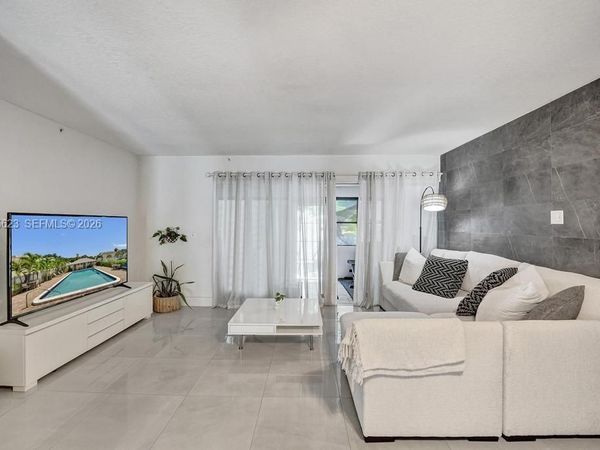 3000 NW 5th Ter , Unit 112, Pompano Beach, FL 33064
