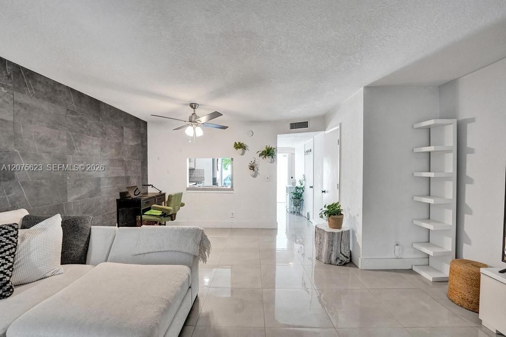 3000 NW 5th Ter , Unit 112, Pompano Beach, FL 33064 Photo
