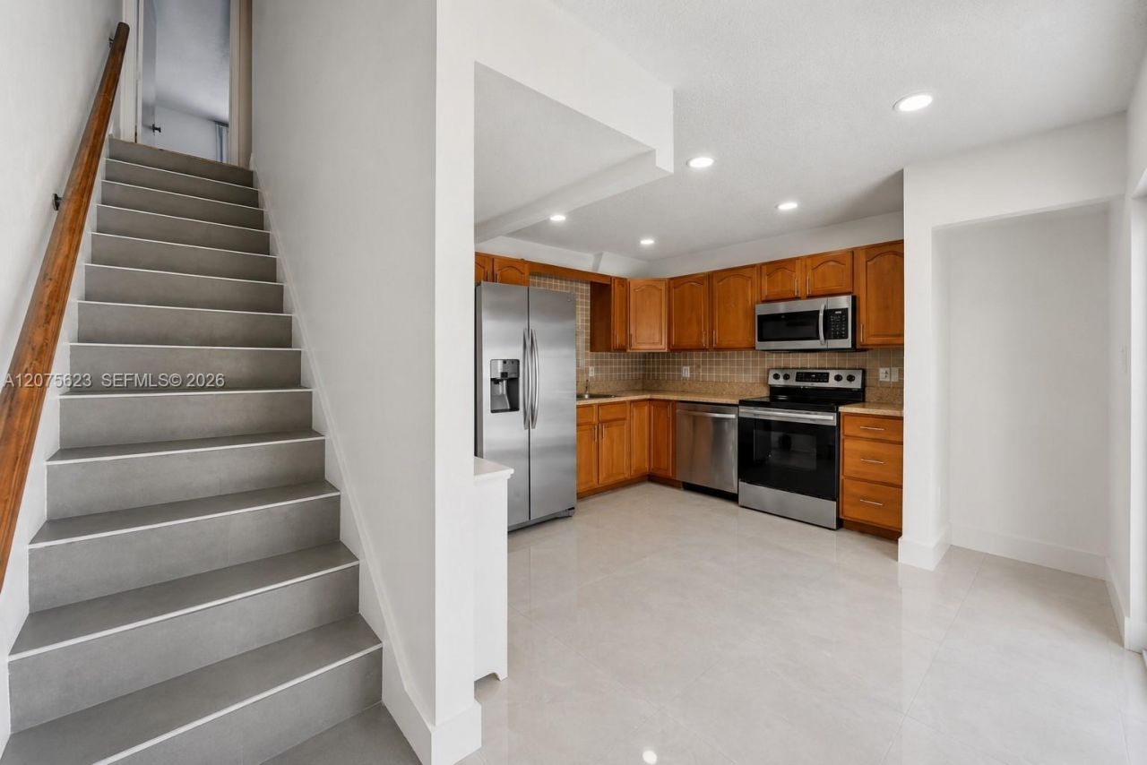 3000 NW 5th Ter , Unit 112, Pompano Beach, FL 33064 Photo