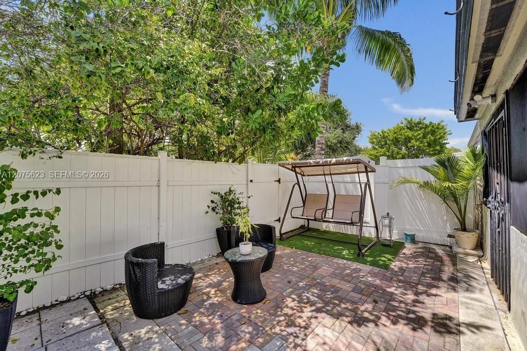 3000 NW 5th Ter , Unit 112, Pompano Beach, FL 33064 Photo