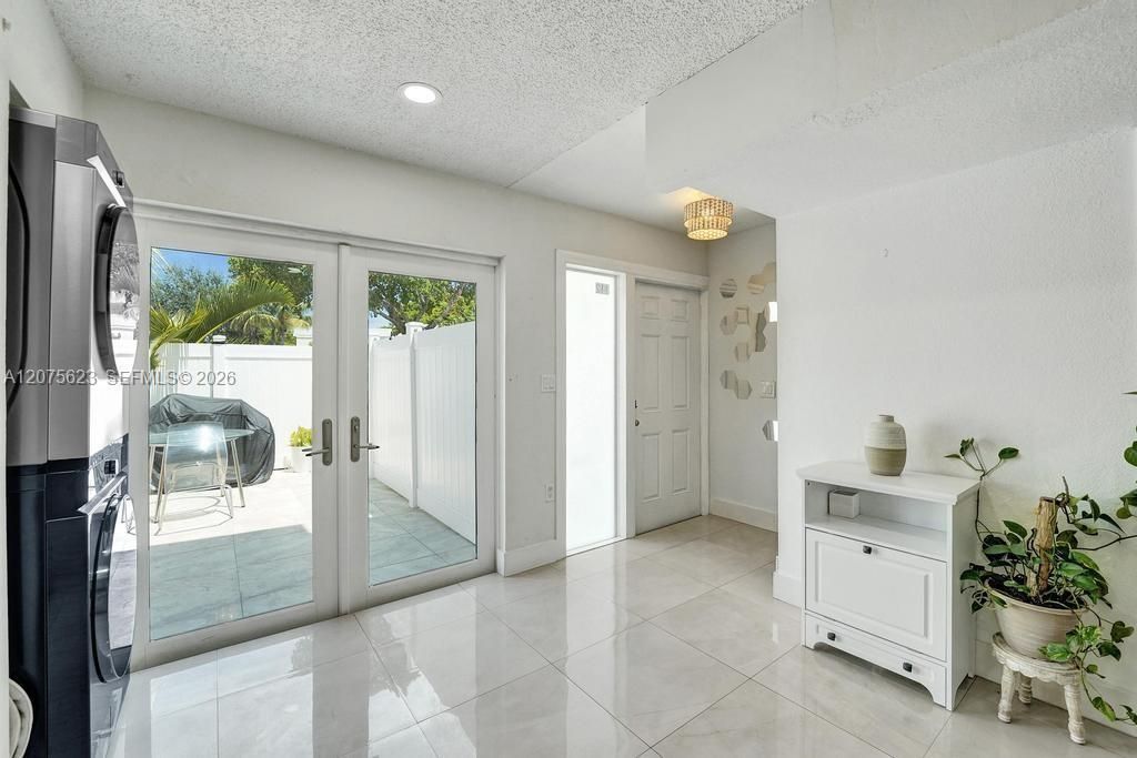 3000 NW 5th Ter , Unit 112, Pompano Beach, FL 33064 Photo
