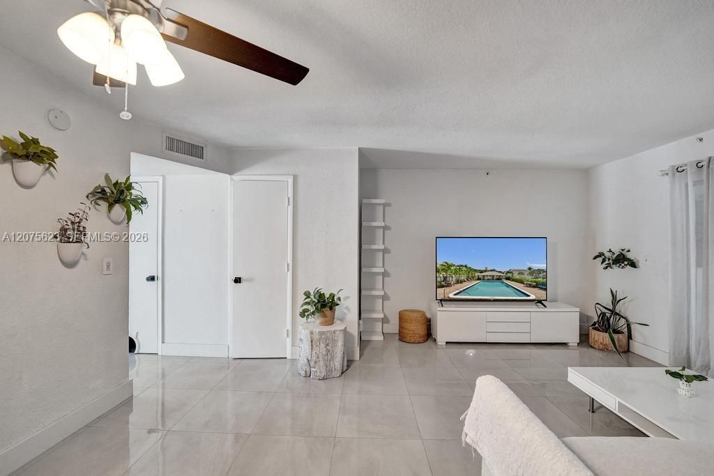 3000 NW 5th Ter , Unit 112, Pompano Beach, FL 33064 Photo