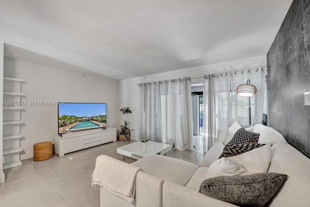 3000 NW 5th Ter , Unit 112, Pompano Beach, FL 33064 Photo