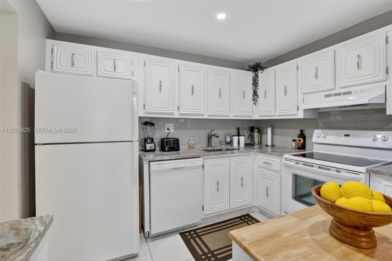 3771 Environ Blvd, Unit 346, Lauderhill, FL 33319 Photo