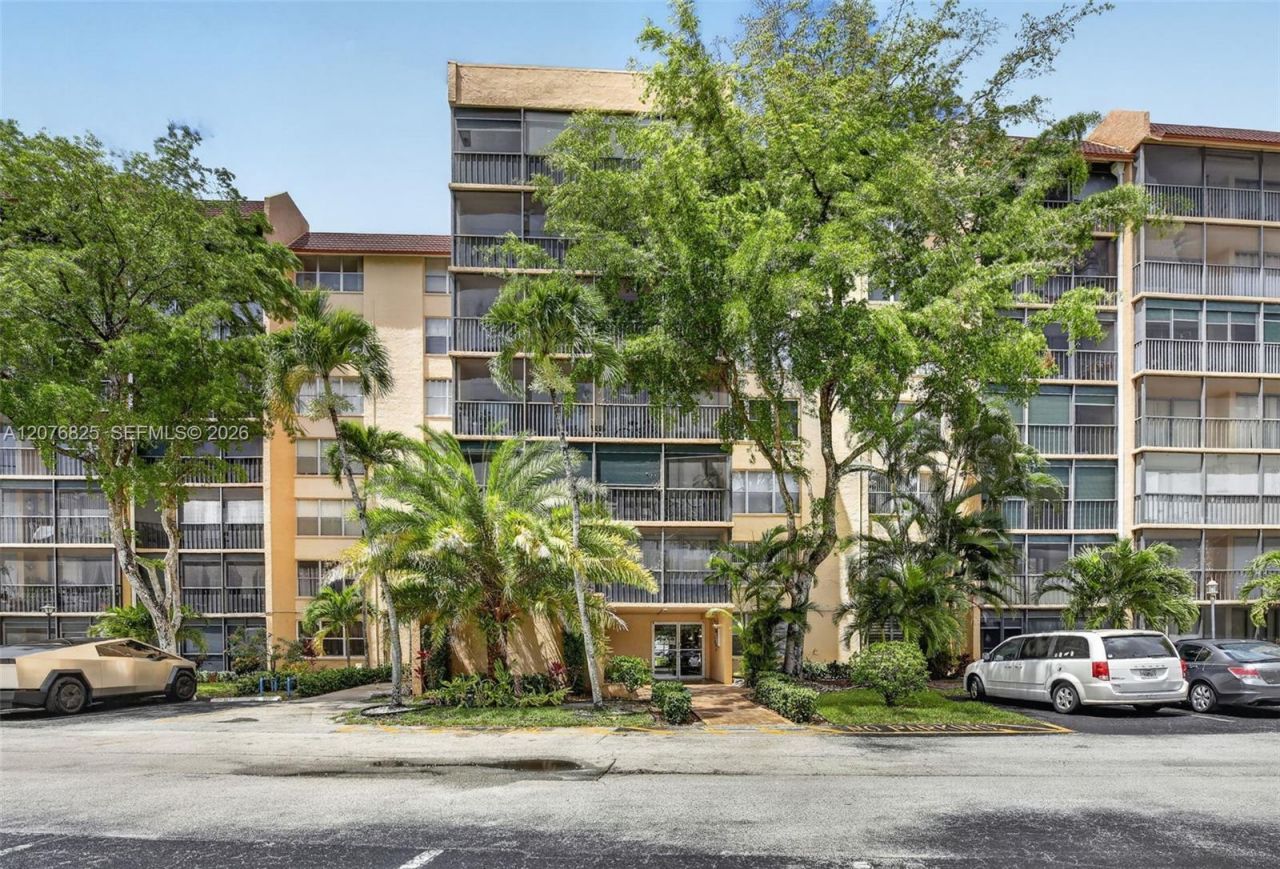 3771 Environ Blvd, Unit 346, Lauderhill, FL 33319 Photo