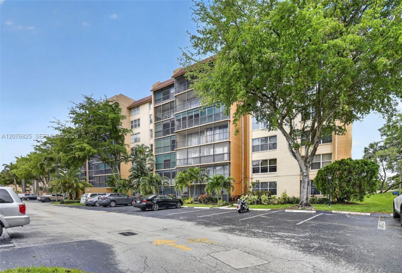 3771 Environ Blvd, Unit 346, Lauderhill, FL 33319 Photo