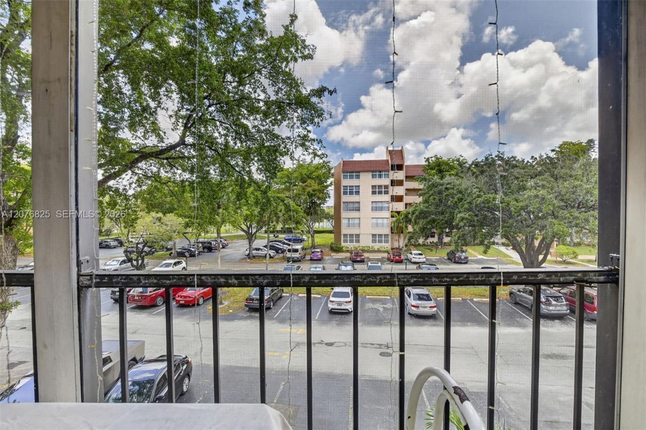 3771 Environ Blvd, Unit 346, Lauderhill, FL 33319 Photo