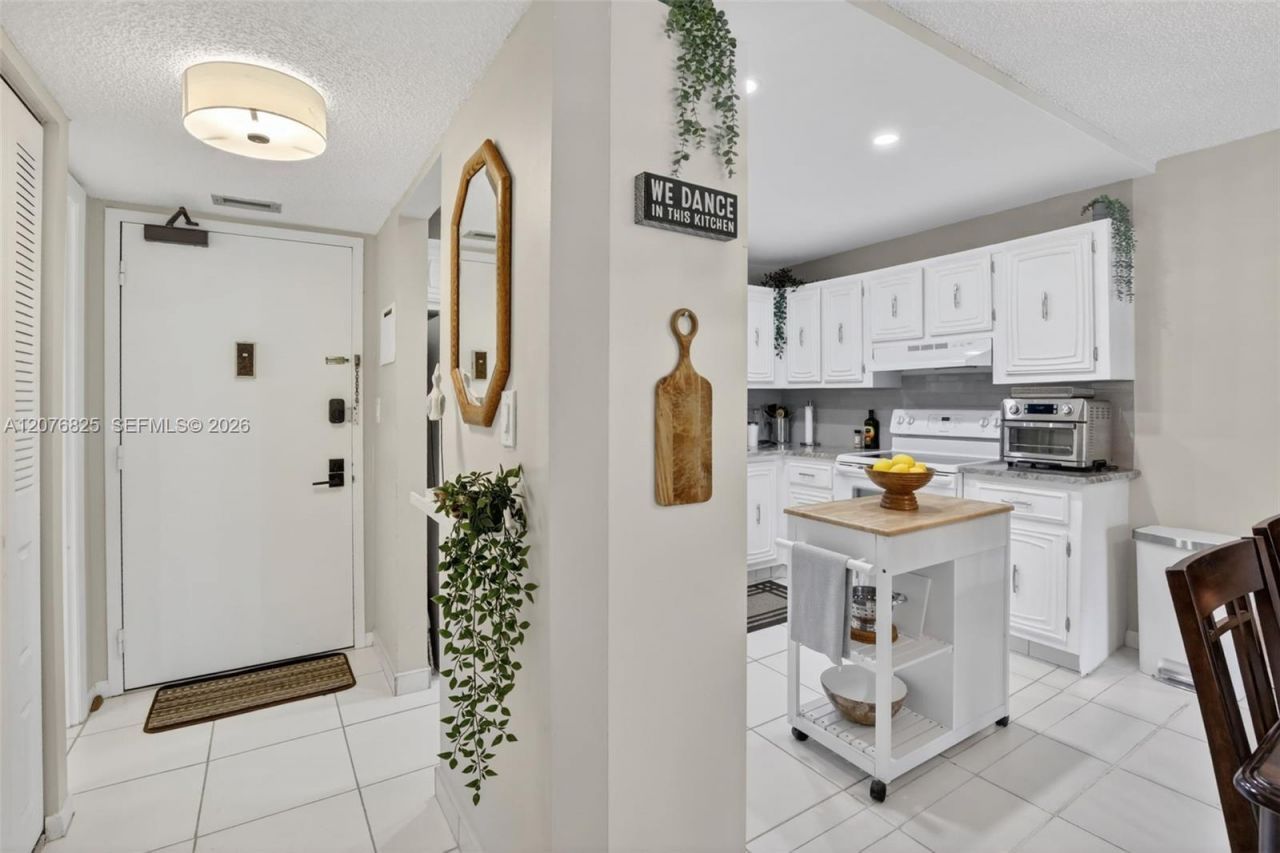 3771 Environ Blvd, Unit 346, Lauderhill, FL 33319 Photo